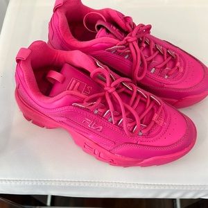 New ladies Fila sneakers!